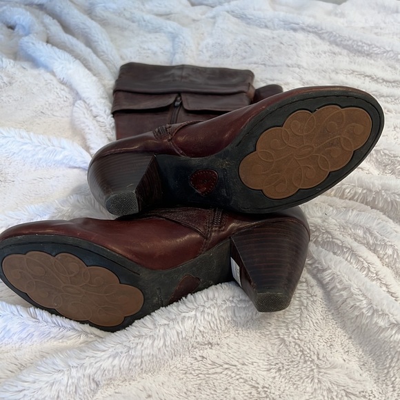 Born Crown boots size 9 - Picture 4 of 8